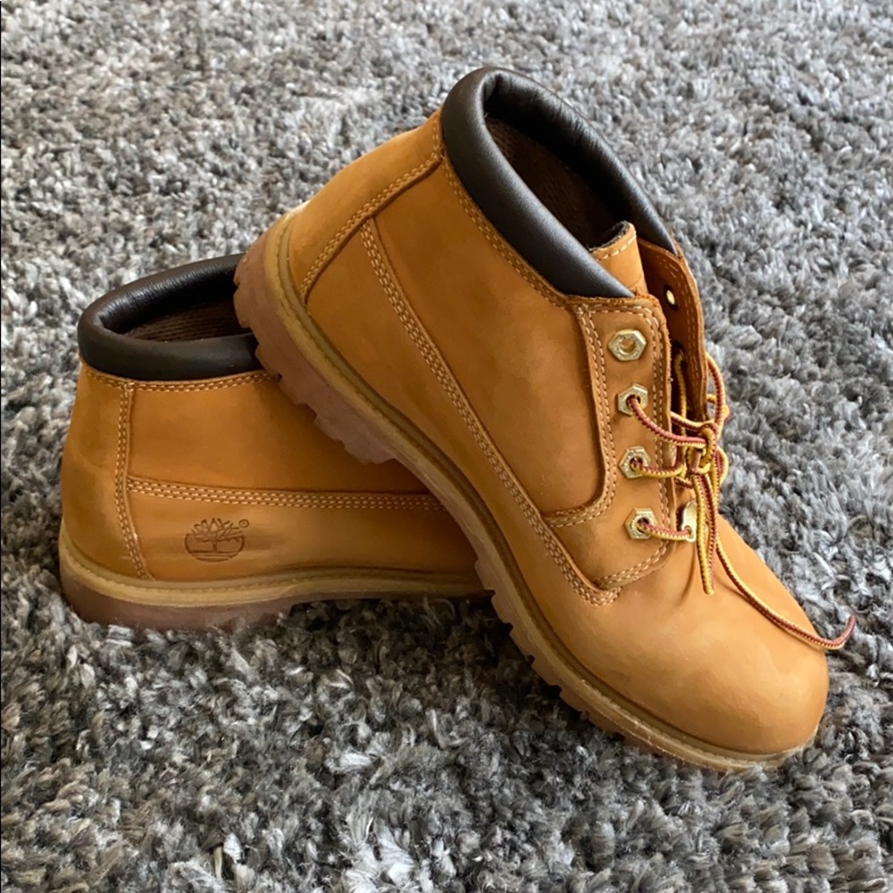 Low top women’s timberland boots
